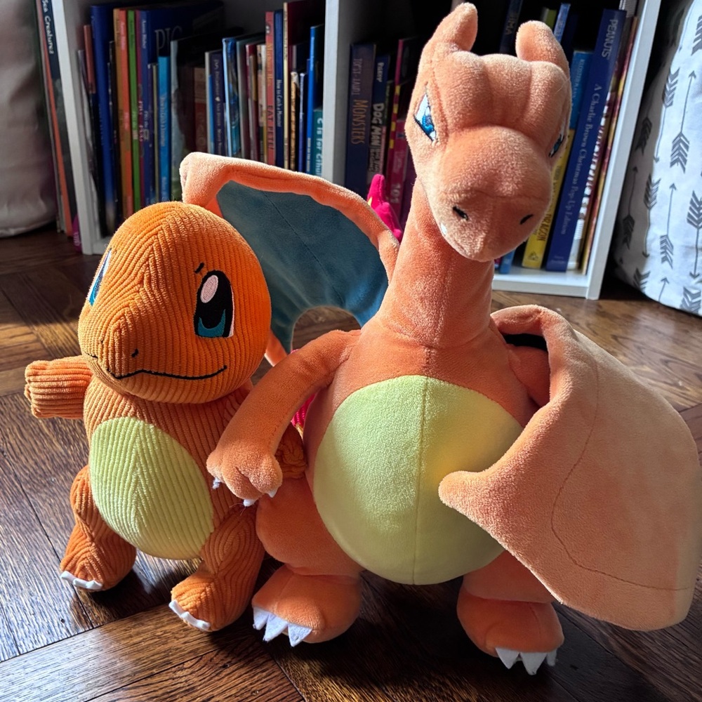 Pokémon Charmander & Charizard plush toys